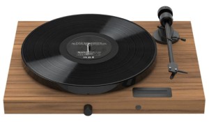 Gramofon typu All-on-One z wkładką Ortofon OM 5E - ProJect Juke Box E1 Walnut | RATY 0% | SALA ODSŁUCHOWA POZNAŃ