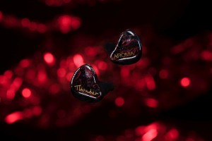 Hybrydowe słuchawki dokanałowe z 11 przetwornikami - Aroma Audio Thunder  | RATY 0% | SALA ODSŁUCHOWA POZNAŃ